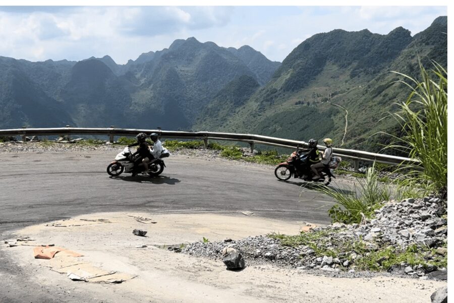1 Day Ha Giang Loop Tour by Motorbike with Easy Rider - Real - Lùng Tám and the linen weaving cooperative visit