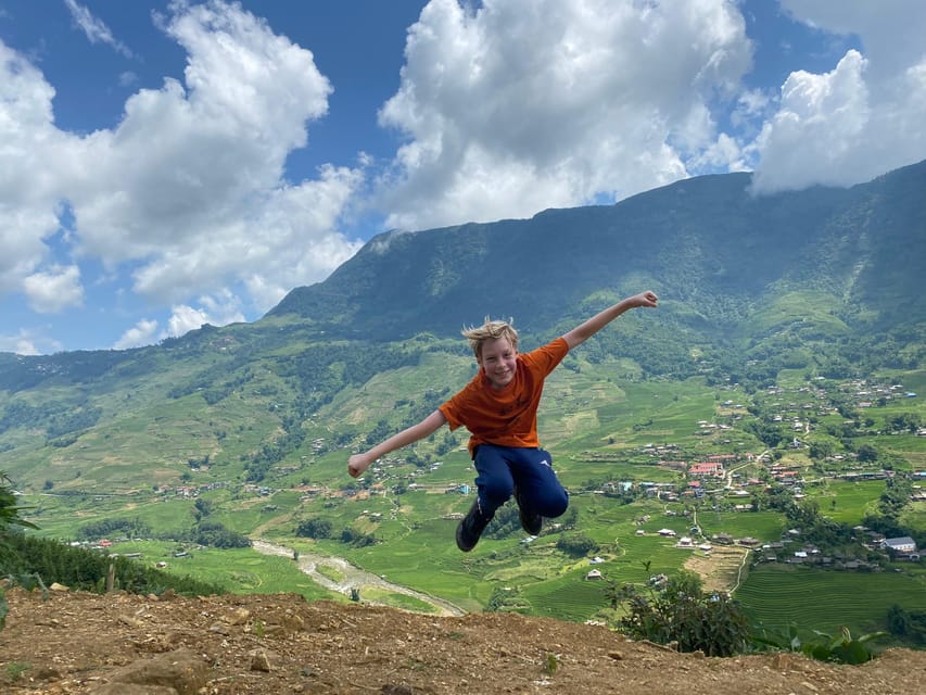 1-Day Sapa Long Trek - Rice Field Terrace, Ethnic Culture - The Clothing Workshop Stop: Handwoven Fabrics and Natural Dyes