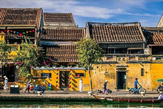11-Day Itinerary through Vietnam: From North to South | Top 1 - Mekong Delta in Ben Tre: Canals, Coconut Villages, and a Workshop Moment