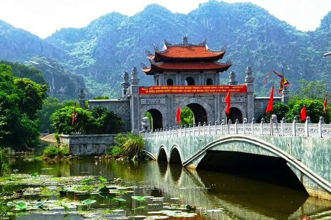 19-Day Tours | Explore the Essential and Highlights in Vietnam - Hanoi to Old Quarter walking, with museums that actually teach