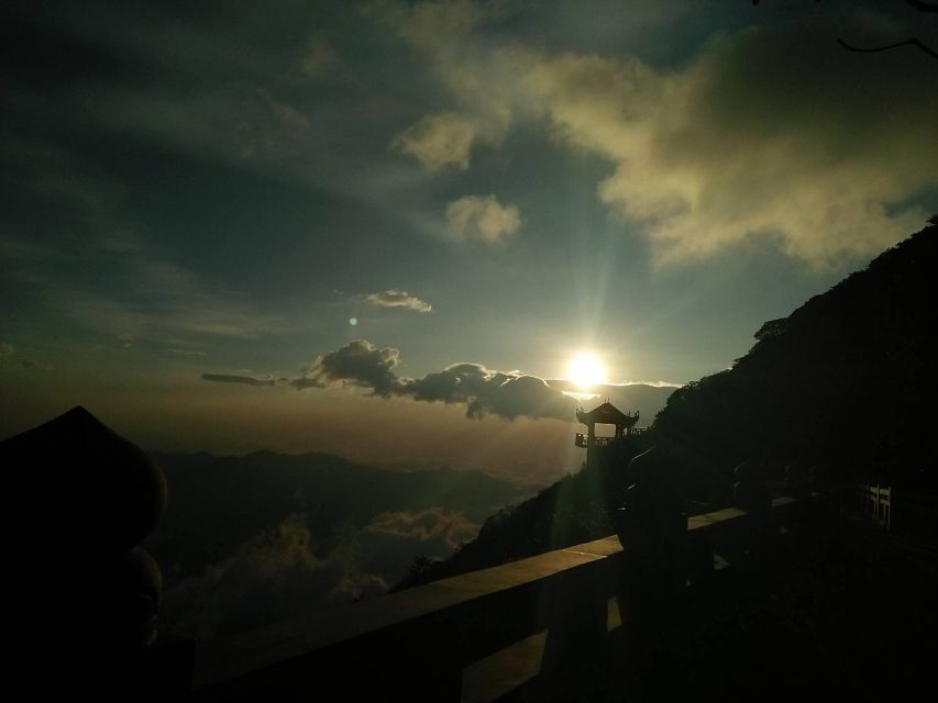 2-Day Fansipan Mountain Trek - Indochina's Highest Peak - How your guide shapes the experience on steep terrain