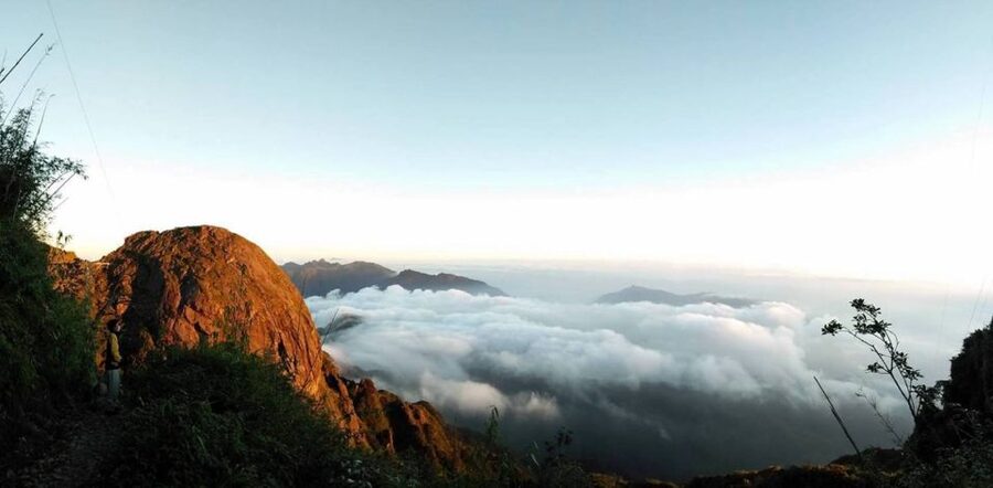 2-Day Fansipan Mountain Trek - Indochina's Highest Peak - Pace, safety, and the group reality on the mountain