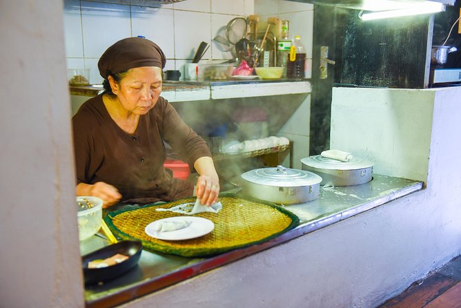 2-Day In Halong Bay Cruise With Transfer From Hanoi - Lan Ha Bay cruising day one: limestone views plus active water time