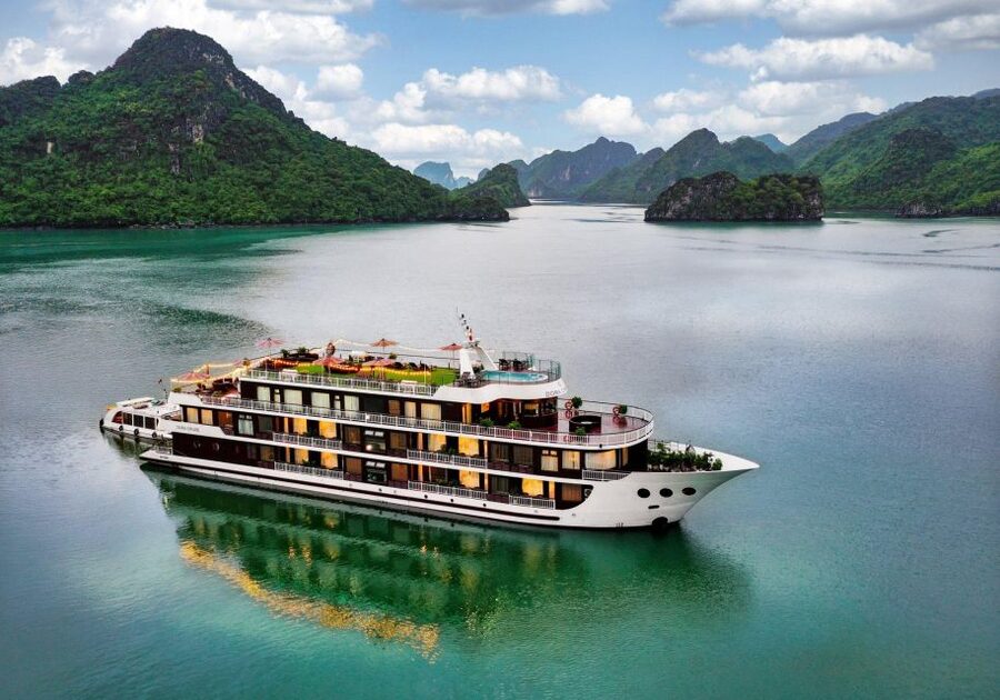 2 Days Halong 5 Stars Cruise with Free Pickup from Hanoi - Day 2 in Lan Ha Bay: Tai Chi at sunrise, then your cave or kayaking choice