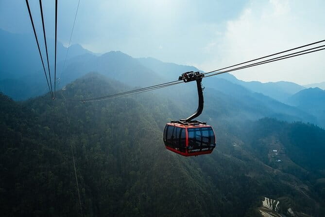 2-Days Sapa Tour with Fansipan Cable Car Trekking Three Village - Day 2: conquering Fansipan by cable car and visiting Kim Son Pagoda