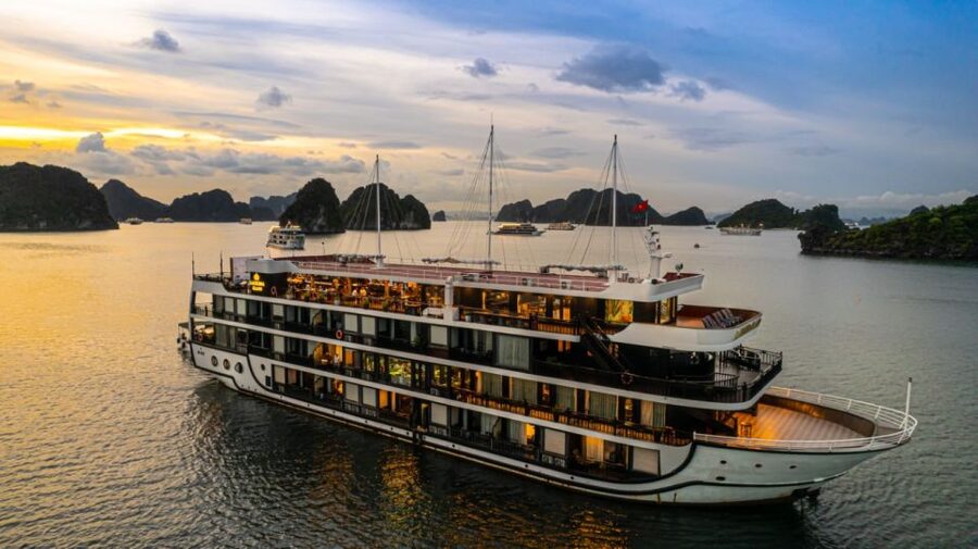 3-Day 2-Night Lan Ha Bay 5-Star Cruise - Should you book the 3-Day 2-Night Lan Ha Bay cruise?