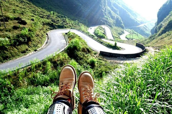 3 Days 2 Nights from Hagiang - Day 2: Ma Pi Leng Pass and the White Cliff walking route