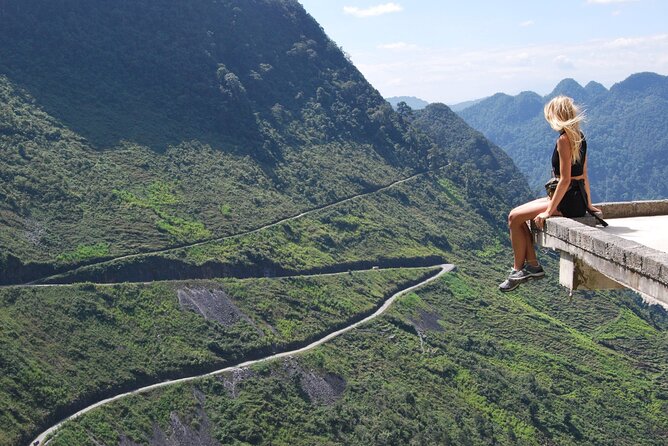 3 Days 2 Nights Ha Giang Loop Tour Small Group Local Tour Guide - Food and homestay rhythm: hot pot, karaoke, and what is actually included