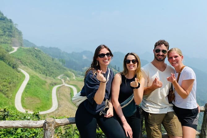 3 Days All Inclusive Strawberry Ha Giang Small Group Tour - Day 1: Bắc Sum, Quan Ba, and Lung Khuy Cave to Yen Minh