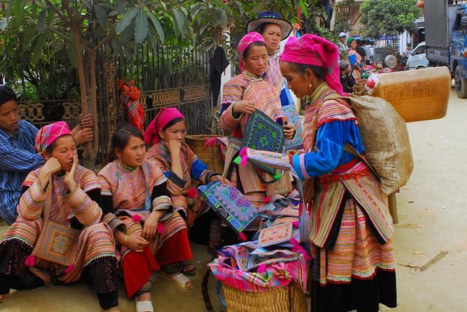 3-Night Sapa Trek and Homestay with Round Trip Transfer from Hanoi - Meals, pacing, and group size: the value behind “included”