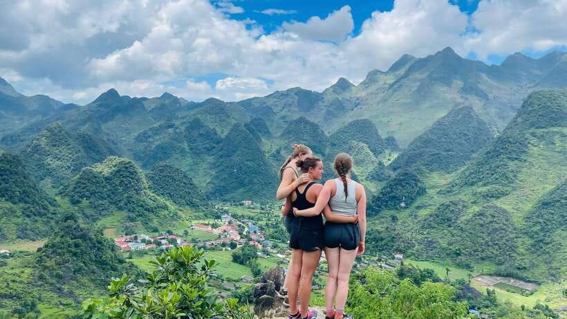 4-day Motorbike Ha Giang Loop Luxury Tour With Easy Rider - Day 1 Over Bac Sum and Tham Ma Passes to Dong Van town