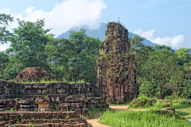 4-Day Private Central Vietnam Tour from Da Nang: Hue, My Son, Hoi An - Day 4 in Hue: Perfume River cruise, Thien Mu, Minh Mang, and the Citadel