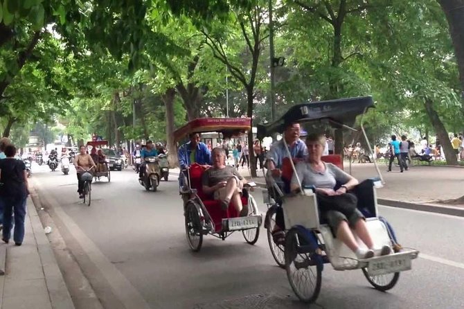 5 Days 4 Nights Hanoi - Halong Bay - Peaceful Halong Bay Cruise, one of 7 world Wonders - Day 4 Hoa Lu and Tam Coc: Boat time on a 4 km stream plus caves and cycling