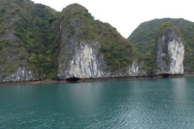 5 Days 4 Nights Hanoi – Halong Bay – Peaceful Halong Bay Cruise, one of 7 world Wonders