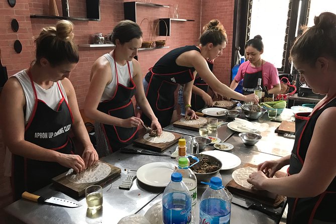5 Traditional Dishes Hanoi Cooking Class with Market Trip - The Dessert and Drinks Portion: Egg Coffee or Chocolate, Plus Rice Vodka
