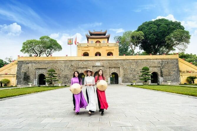 7 Days Explore Vietnam Trip - Ha Long Bay Overnight: Paradise Cruise Caves, Bamboo Boats, and Sunset Music
