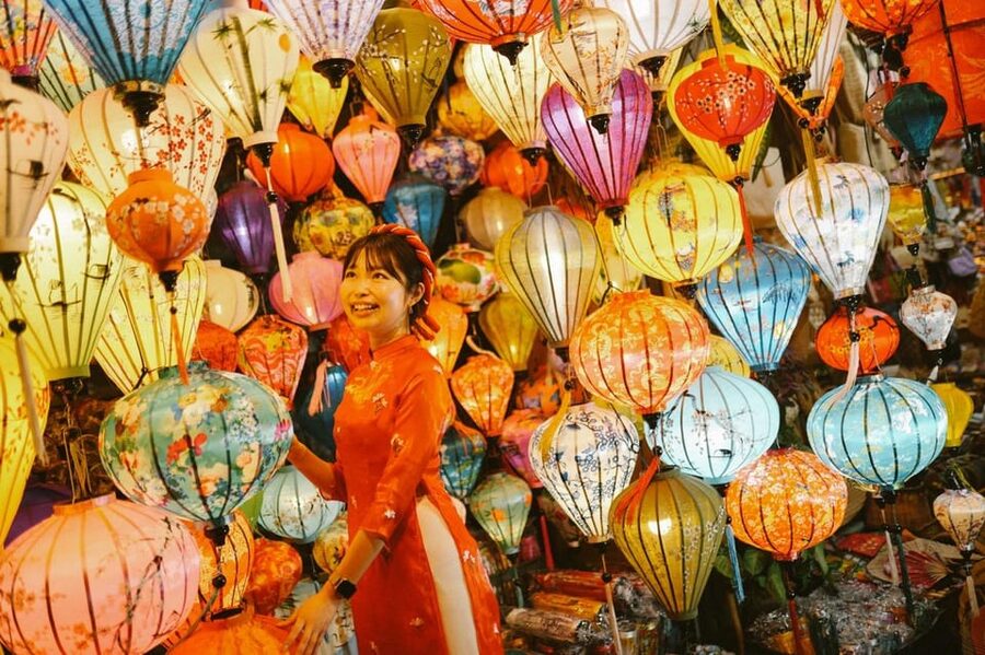Ao Dai Photography: Traditional Attire Capture in Hoi An - Wearing Ao Dai in Hoi An: Why This Photo Session Feels Like Travel, Not Just Photos