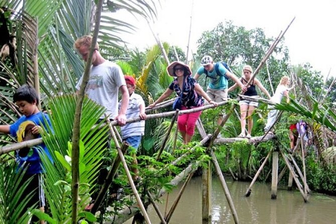 Authentic Mekong Delta: Tuk Tuk, Rowing Boat, Biking Tour - Lunch at a Vietnamese restaurant, with a vegan option