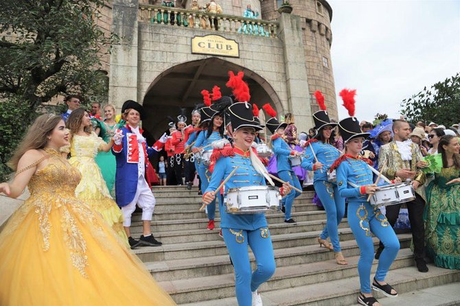 Ba Na Hills with Golden Bridge and Cable Car Daily Tour - Weather, clouds, and planning your best views