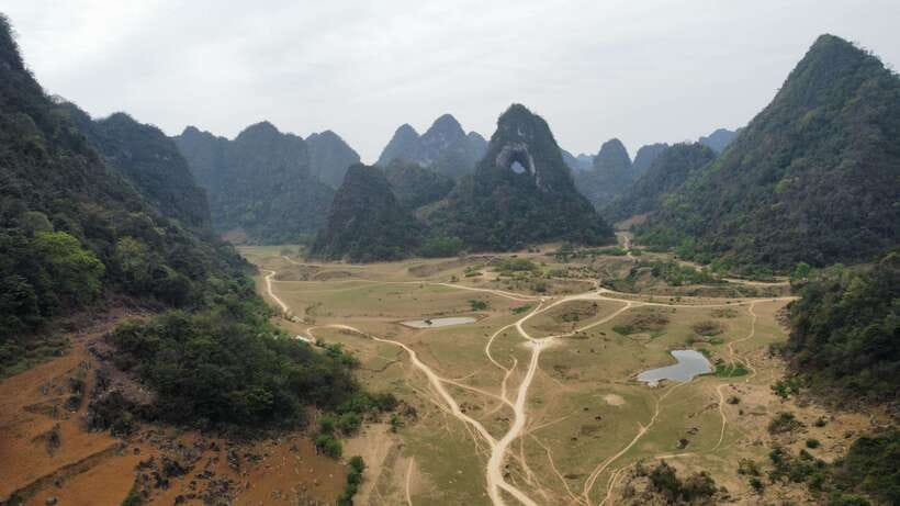 Ban Gioc Waterfall Cyclop Mountain Fullday By Car - Ngao Cave (Tiger Cave): The Stone Columns and Stalactite Shapes to Look For