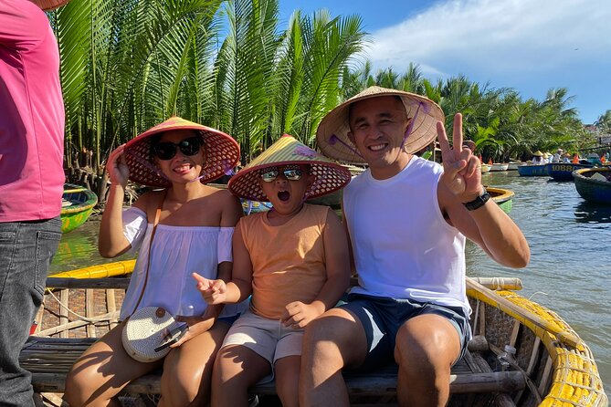 Basket Boat Ride, Coconut Forest, Sunset and Hoi An Town by Night - Dinner in Hoi An: what the included meal gives you, and what to expect