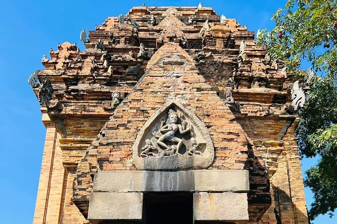 Best Full Day Private Tour in Nha Trang City from Cruise Port - Lunch at a local restaurant: why this break is part of the value