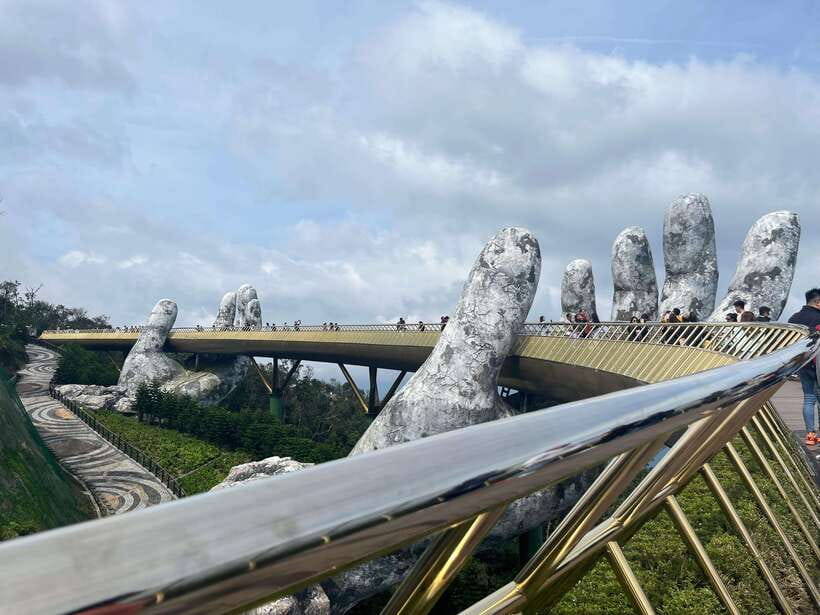 Best Tours/ Transfer to Bana Hills & Golden Bridge - The cable car ride, the real appetizer for Bana Hills