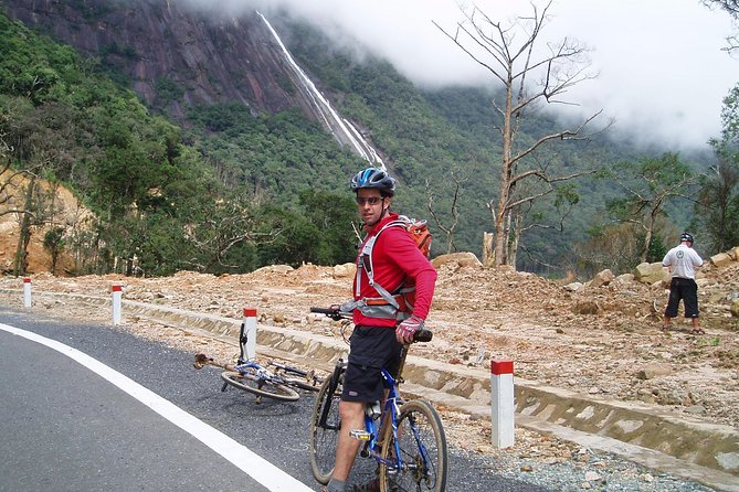 Bike from Dalat to Nha Trang - Bidoup Nui Ba and the pine forest opening that warms you up