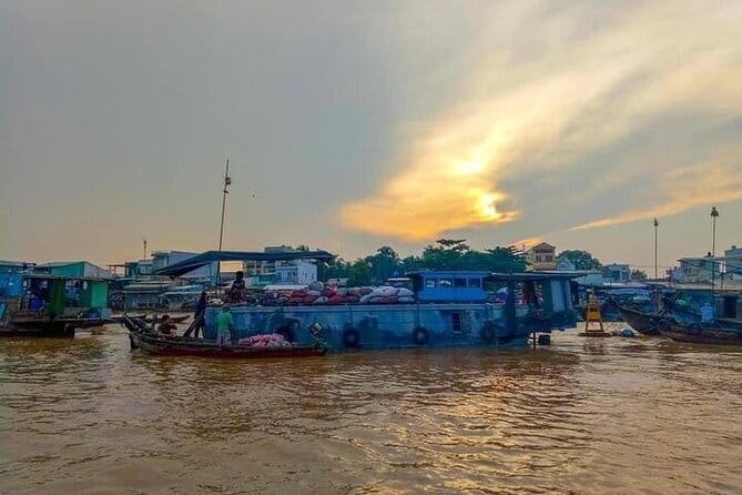Cai Rang Floating Market Tour & Rural Cycling - What the Boat Ride Through Canals Really Feels Like