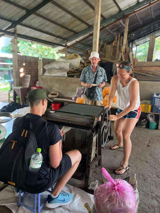 Can Tho: Cai Rang Floating Market and Canals - Floating Breakfast and Fruit Breaks, Served Where You’re Watching
