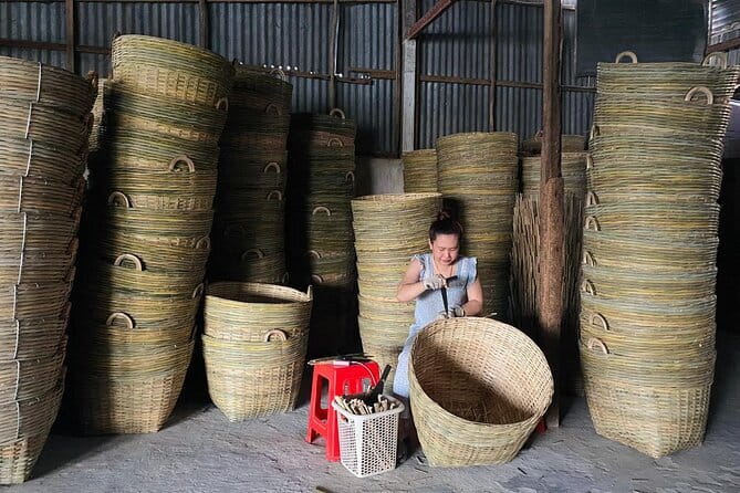 Can Tho: Explore Craft Village & Lung Ngoc Hoang Nature Reserve - Sampan cruising: mangroves, canals, and birdwatching you can actually enjoy