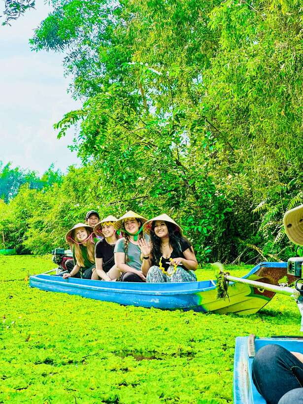 Can Tho: Explore Lung Ngoc Hoang Nature Reserve from Can Tho - The canal boat through water hyacinth and water lettuce