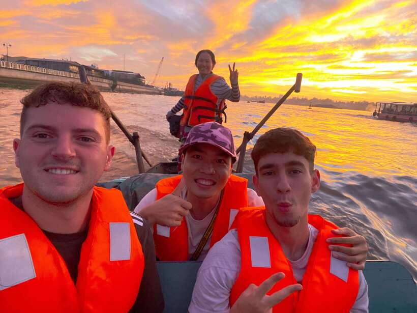 Can Tho: Explore Mekong, Floating Market, Cacao & Local Life - Village walk and tropical fruit gardens for a break from the boat