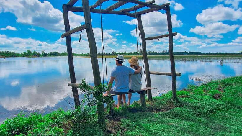 Can Tho: Floating Market & Lung Ngoc Hoang Nature Reserve - Noodle house stop: watching a craft instead of ordering a dish