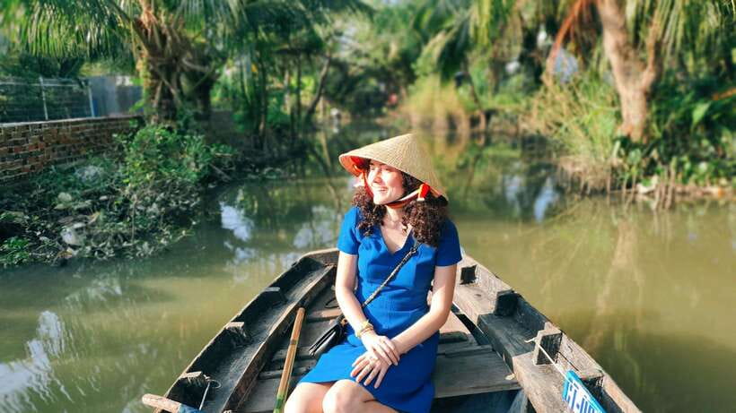 Can Tho: Floating Market & Lung Ngoc Hoang Nature Reserve - Starting with pick-up and the right kind of boat departure