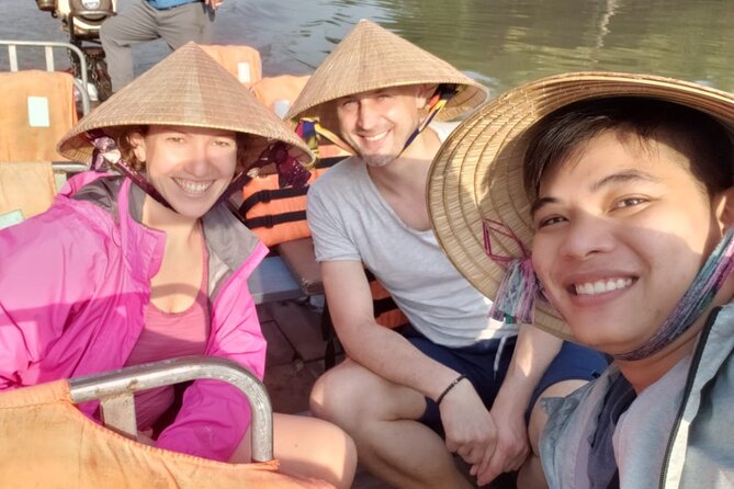 Can Tho: Floating Market & Mekong's Legacy( About 6 Pax) - Ho Tieu breakfast and Vietnamese coffee on a sampan