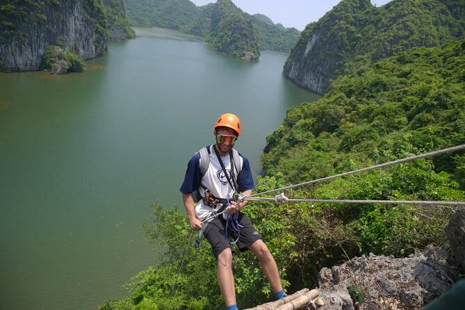 Cat Ba Abseiling Tour - Explore The Biggest Lagoon of Lan Ha Bay - Abseiling limestone cliffs up to 40 metres: the real thrill