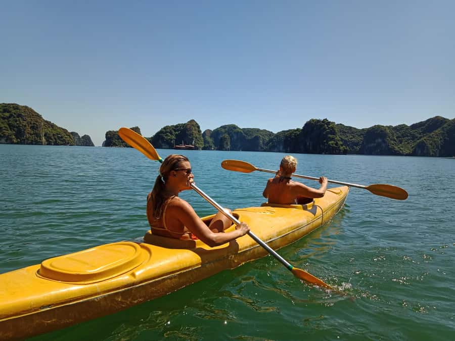 Cat Ba Island: Full-Day Cruise to Lan Ha Bay and Ha Long Bay - Lunch on board: set menu, and what you should know