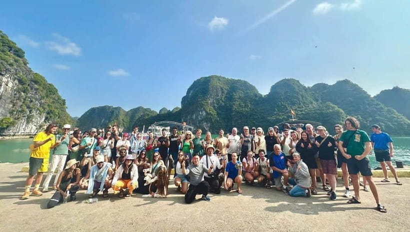 CAT BA: LAN HA & HALONG BAY – KAYAK, BIKE, LUNCH, SNORKEL - Getting to Beo Harbour from Cat Ba Town