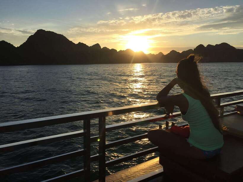 Cat Ba: Sunset and Night kayak with bioluminescent plankton - Quick hits before you go