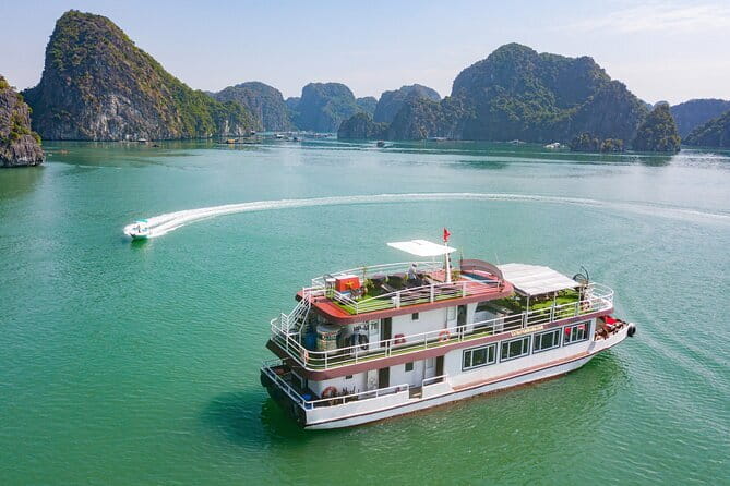 Cat Ba: Sunset & Bioluminescent Kayaking on Lan Ha Bay - Key things I’d prioritize before you book