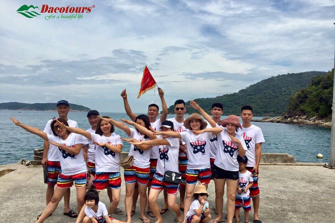 Cham Island Snorkeling Daily Group Tour, Sunbathing, nice beaches - The seafood feast: what lunch feels like on an island day