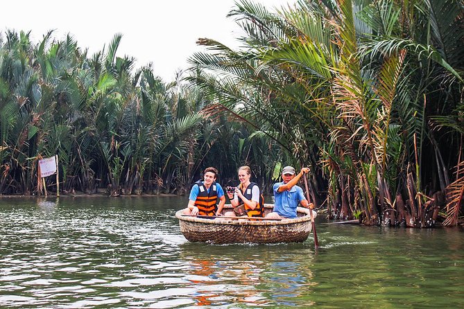 Cooking Class Hoi An:Local Market, Basket Boat, Fishing & Cooking - Hoi An market shopping: learn to choose ingredients, not just buy them