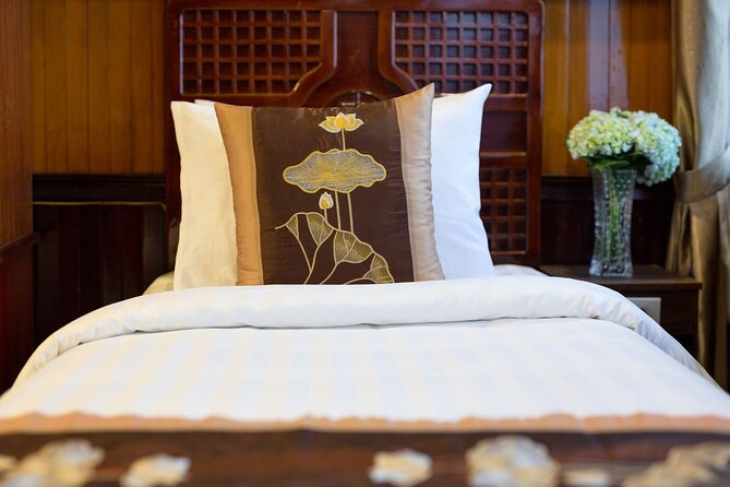 CozyBay Boutique 2D1N Kayak, Swiming ,Titop, Cave, Expressway way - Meals that feel Vietnamese, plus a spring roll cooking class