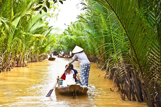 Cu Chi Tunnels & Mekong Delta Tour with VIP Limousine Transfer - Lunch, Drinks, and Break Time: Eating Well Before the Mekong