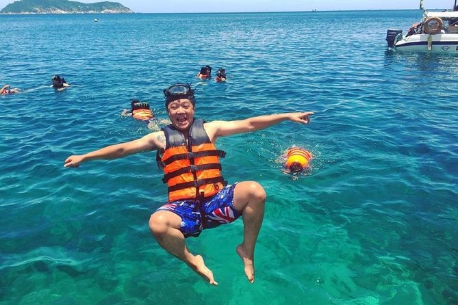 Cu Lao Cham Island Tour from Da Nang/ Hoi An - Lunch on Cham Island, plus the monkey reality check