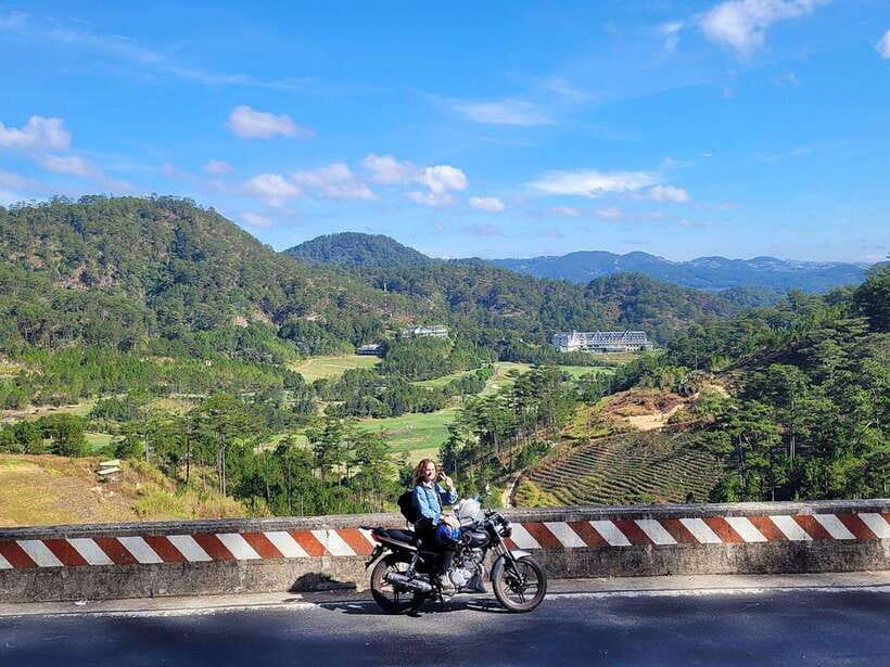 Da Lat Loop Tour On Private Car - Paradise Lake: the photo stop with a water lesson