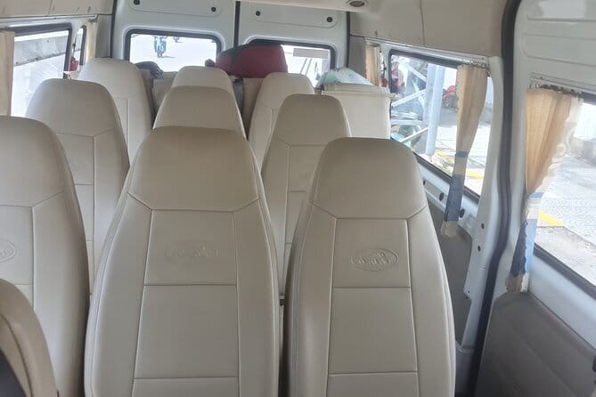 Da Nang Airport Transfer to Hoi An - New Air Conditioned Cars and Safe Driving on the 45 Minute Route