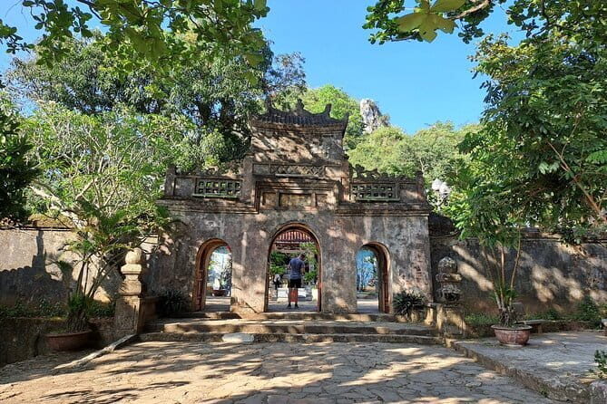 Da Nang City Sightseeing Private Tour With Funny Tour Guide - Da Nang Museum: Cham heritage, ethnic minorities, and Vietnam War context