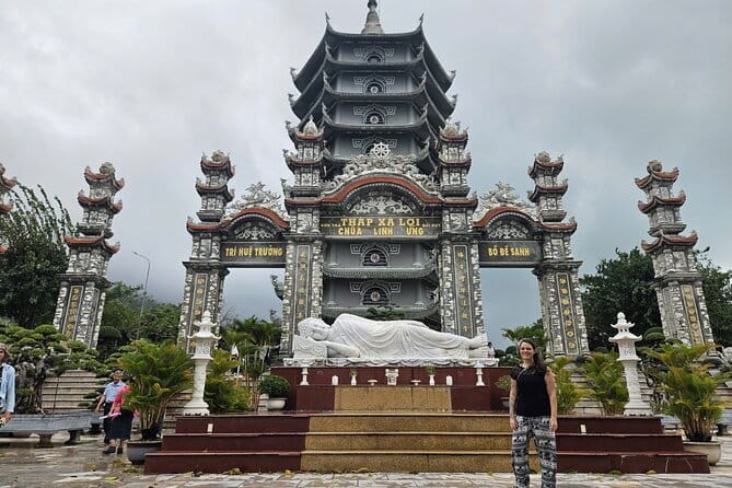 Da Nang City Sightseeing Private Tour With Funny Tour Guide - Dragon Bridge over the River Hàn: fast, free, and made for photos